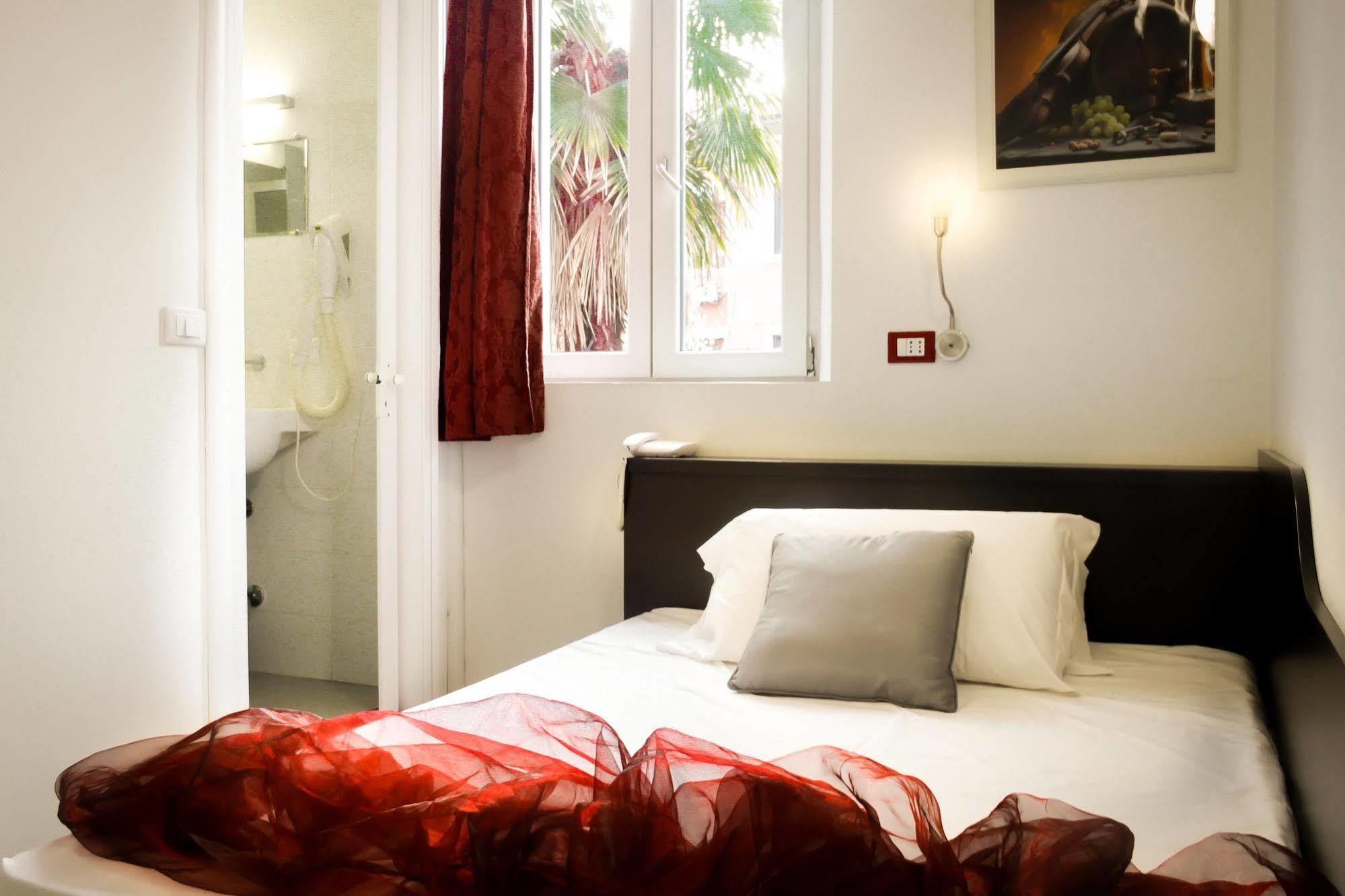 Hotel Rossovino Milano Exterior photo